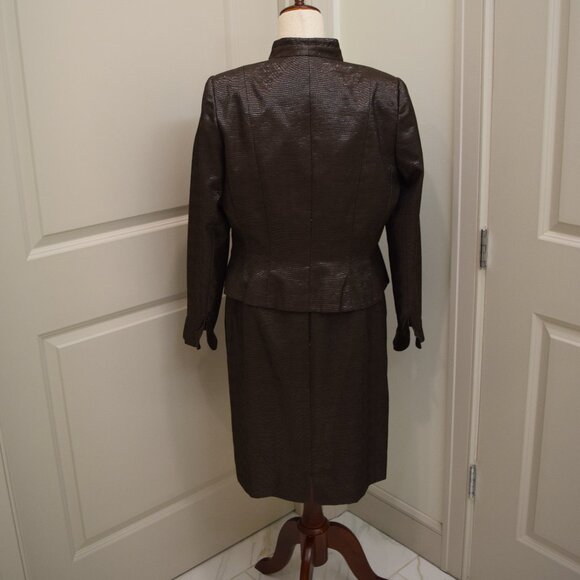 Carmen Marc Valvo - Brown Metallic Ruffled Evening Set - 12 - Picture 3 of 14